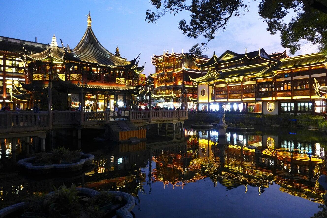 Travel to lianyuan (showing Lianyuan Old Street)